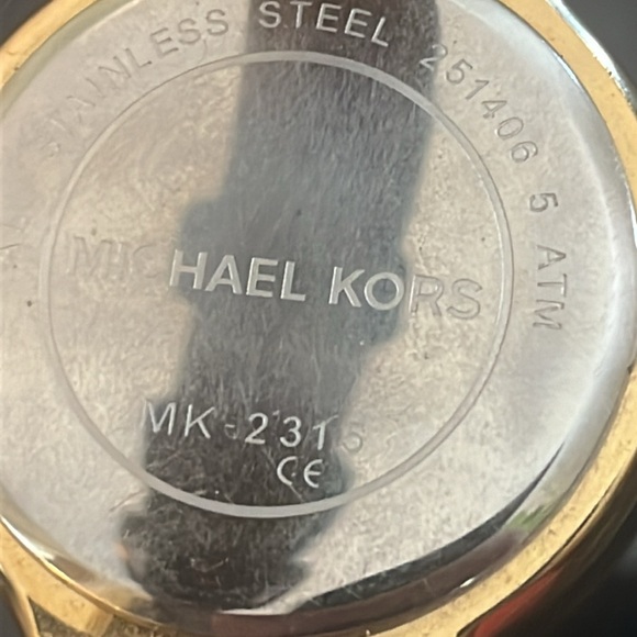 Michael Kors MK2315 Women Black Leather Analog Dial Quartz Wrist Watch XX920 - Picture 2 of 9